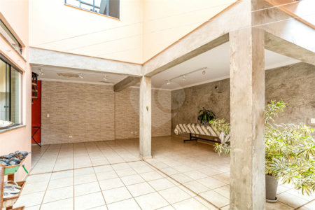 Sobrado à venda com 3 quartos, sendo 1 suíte,  em Vila Mariana, São Paulo, SP