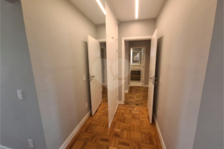 Apartamento à venda com 3 quartos, sendo 1 suíte, em Itaim Bibi, São Paulo, SP