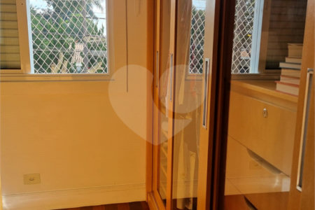 Sobrado à venda com 3 quartos, sendo 1 suíte, em Planalto Paulista, São Paulo, SP