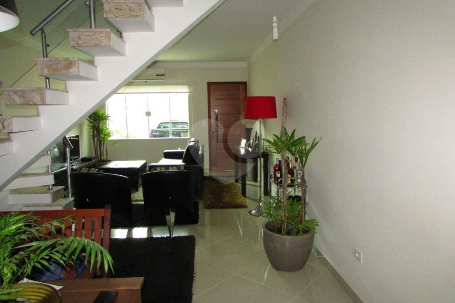 Sobrado à venda com 3 quartos, sendo 1 suíte,  em Vila Constança, São Paulo, SP
