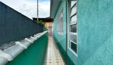 Casa à venda com 4 quartos em Parque Maria Domitila, São Paulo, SP
