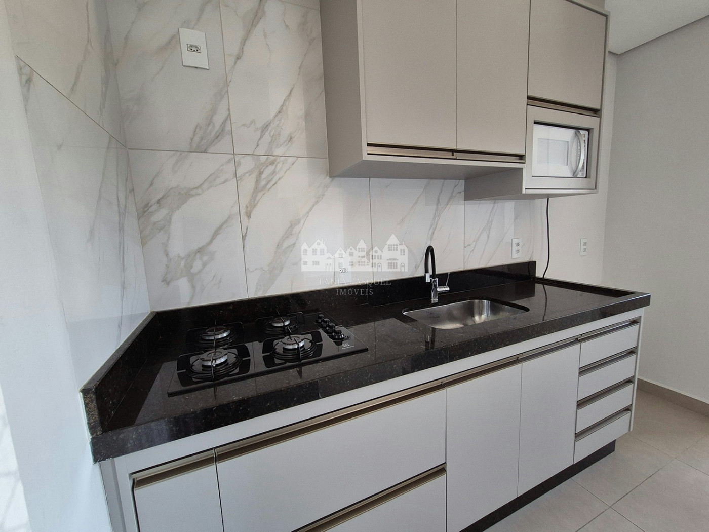 Apartamento para locação no Residencial Vila Helena, em Atibaia, ideal para quem busca conforto, praticidade e excelente localização.
