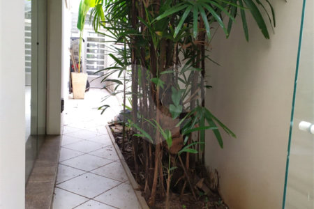 Casa à venda com 4 quartos, sendo 2 suítes, em Jardim das Vertentes, São Paulo, SP