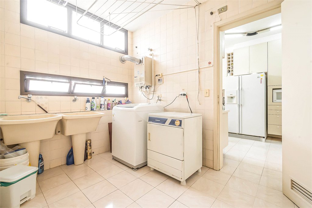 Apartamento à venda no Campo Belo 4 dormitórios 3 vagas
