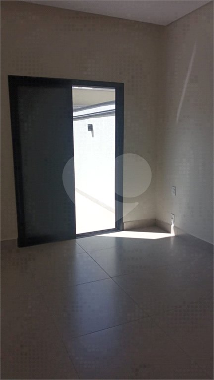 Casa à venda com 3 suítes no condomínio Jardim Residencial Dona Lucilla, Indaiatuba - SP