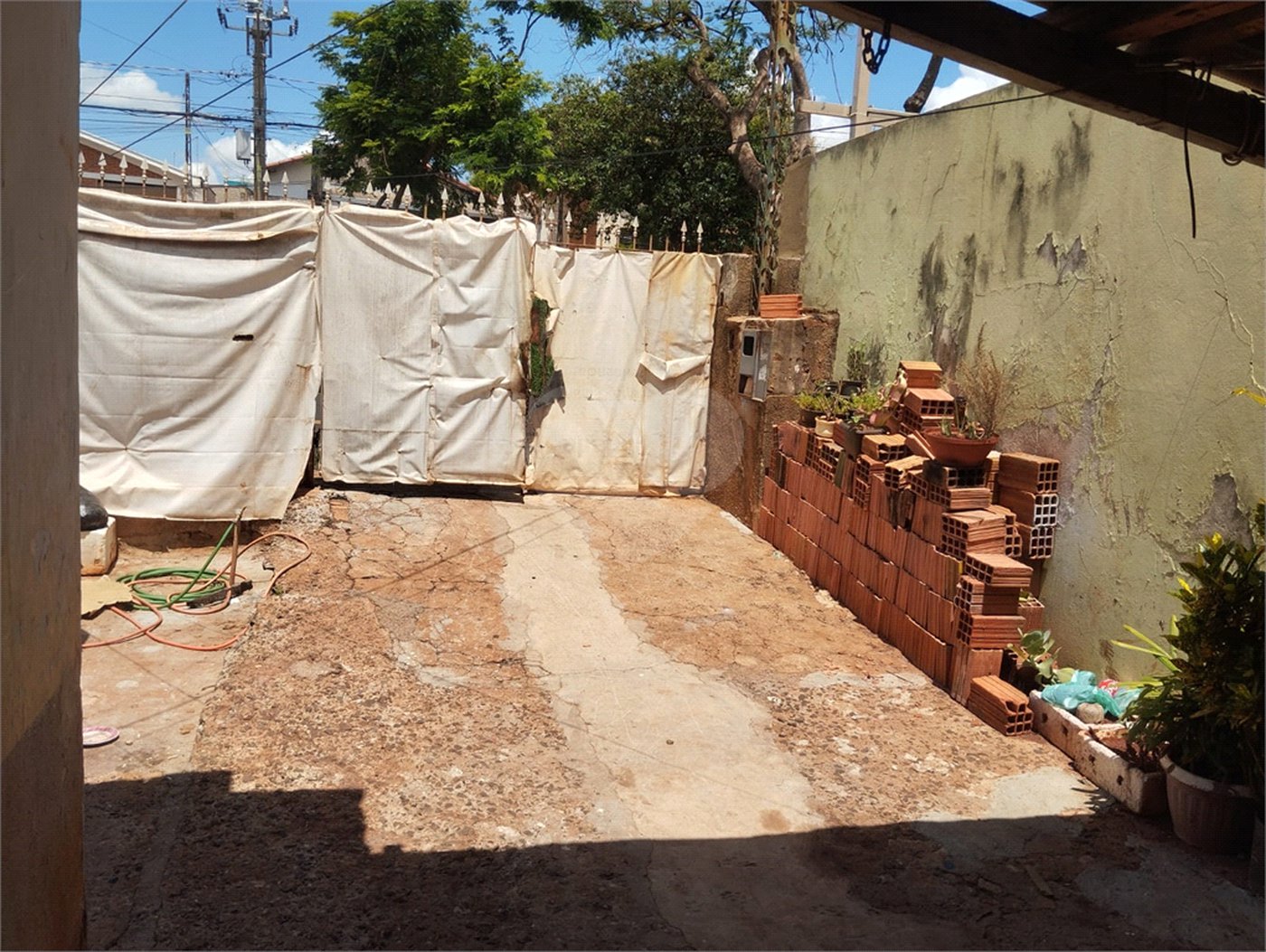 Casa à venda com 3 quartos em Jardim Santa Lúcia, Araraquara, SP