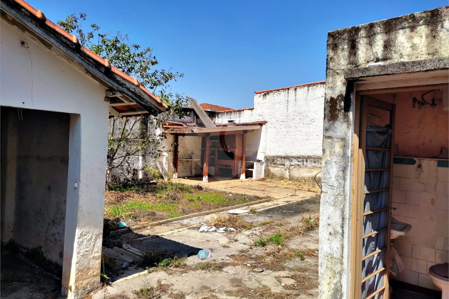 Casa Térrea à venda com 3 quartos em Horto, São Paulo, SP