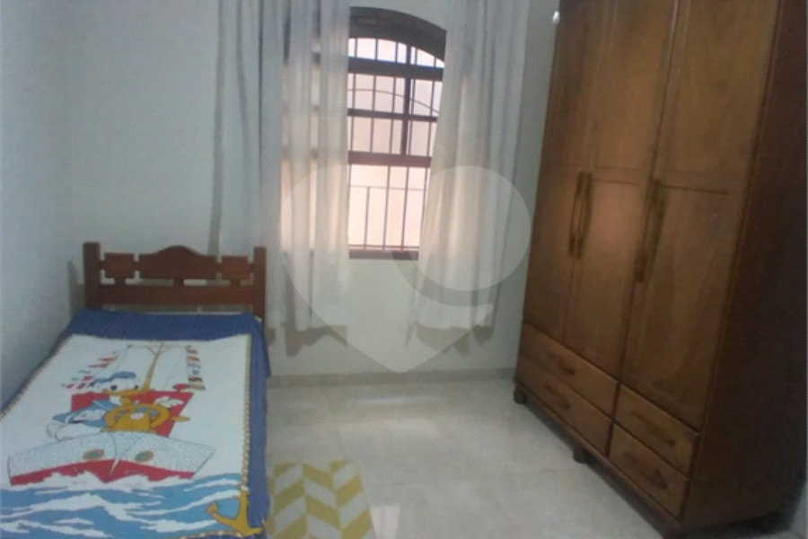 Sobrado à venda com 4 quartos, sendo 2 suítes, em Tremembé, São Paulo, SP