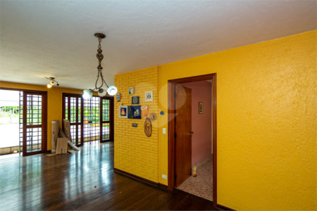 Casa à venda com 4 quartos, sendo 1 suíte, em Jardim Marajoara, São Paulo, SP
