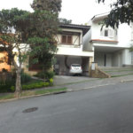 Casa à venda ou para alugar com 4 quartos, sendo 3 suítes,  no condomínio Villa das Flores, São Paulo - SP
