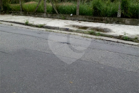 Chácara à venda com 3 quartos, sendo 1 suíte,  em Conjunto Habitacional Brás Cubas, Mogi das Cruzes, SP