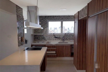 Apartamento à venda ou para alugar com 3 quartos, sendo 1 suíte,  em Real Parque, São Paulo, SP