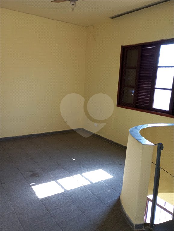 Casa à venda com 3 quartos, sendo 2 suítes, em Jardim Maria Duarte, São Paulo, SP