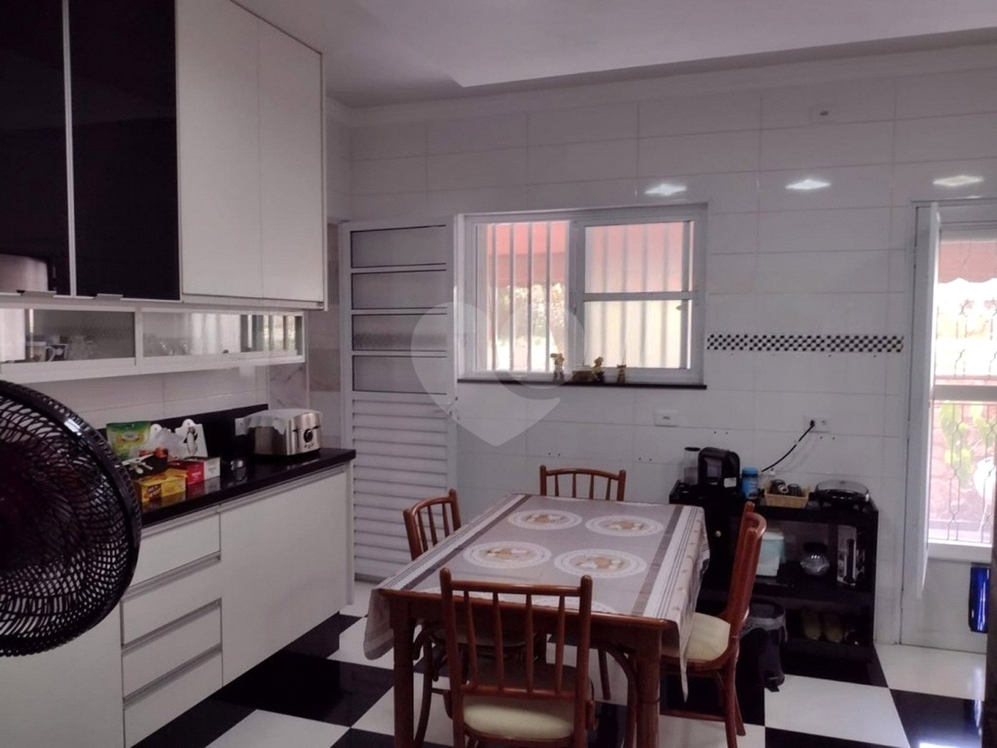 Casa à venda ou para alugar com 4 quartos, sendo 1 suíte, em Tremembé, São Paulo, SP