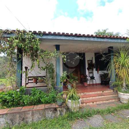 Chácara à venda com 3 quartos, sendo 1 suíte, em Dos Mendes, São Roque, SP