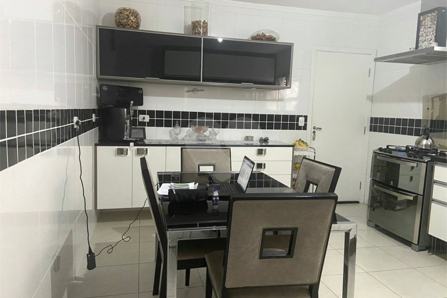 Sobrado à venda com 3 quartos, sendo 1 suíte, em Horto Florestal, São Paulo, SP