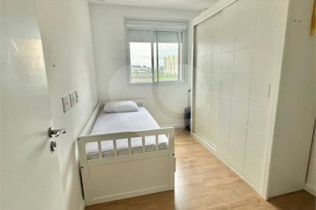 Apartamento à venda com 3 quartos, sendo 1 suíte,  em Vila Andrade, São Paulo, SP