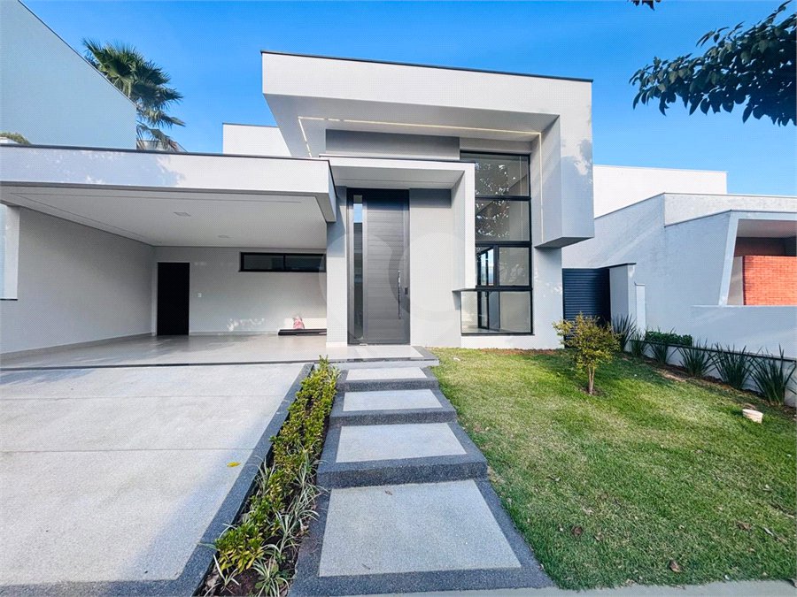 Casa à venda com 3 suítes no condomínio Residencial Chácara Ondina, Sorocaba - SP