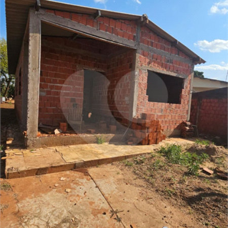 Casa à venda com 3 quartos, sendo 1 suíte, em Vila Áurea, Ponta Porã, MS