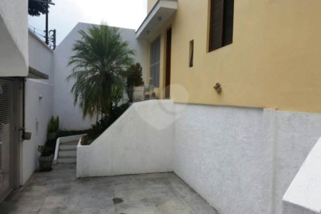 Casa à venda com 4 quartos, sendo 1 suíte,  em Rolinópolis, São Paulo, SP