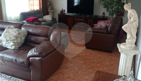 Casa à venda com 5 suítes em Vila Medeiros, São Paulo, SP