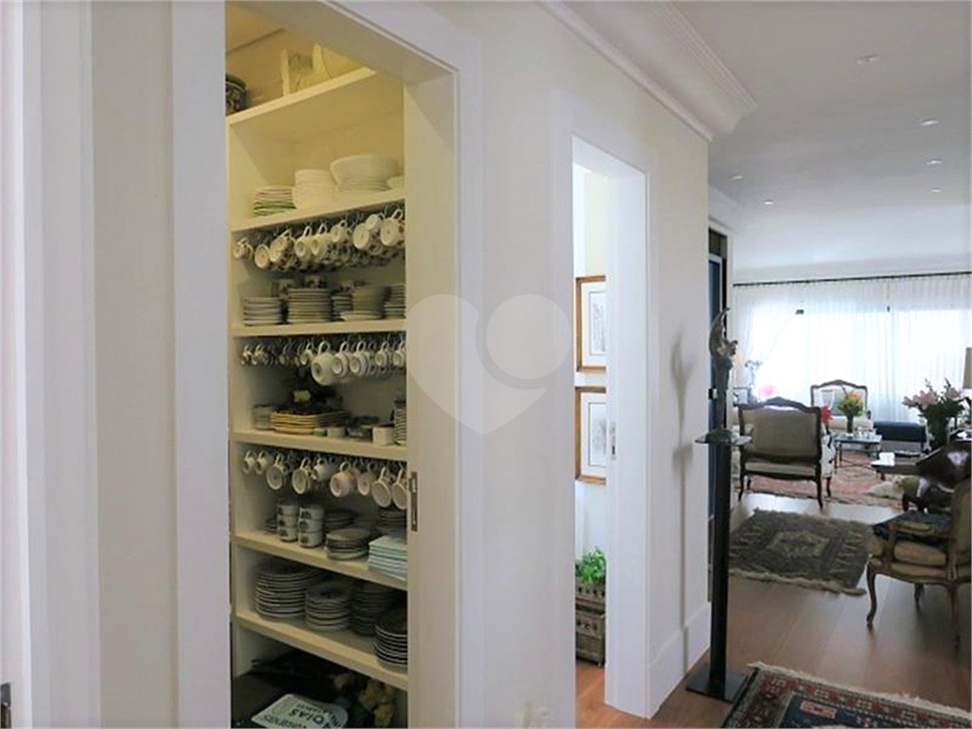 Casa à venda com 3 suítes em Vila Inah, São Paulo, SP