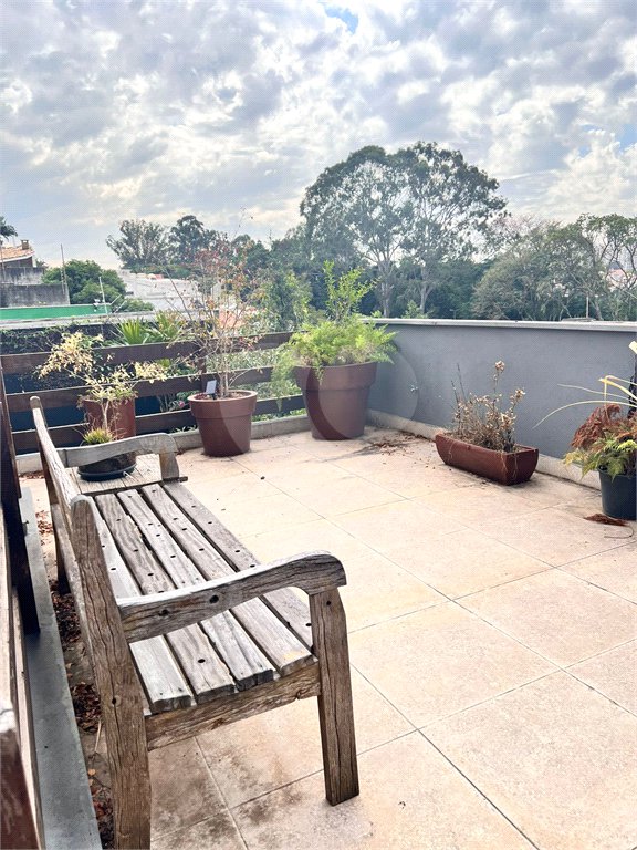 Sobrado à venda com 5 quartos, sendo 2 suítes, em Vila Inah, São Paulo, SP
