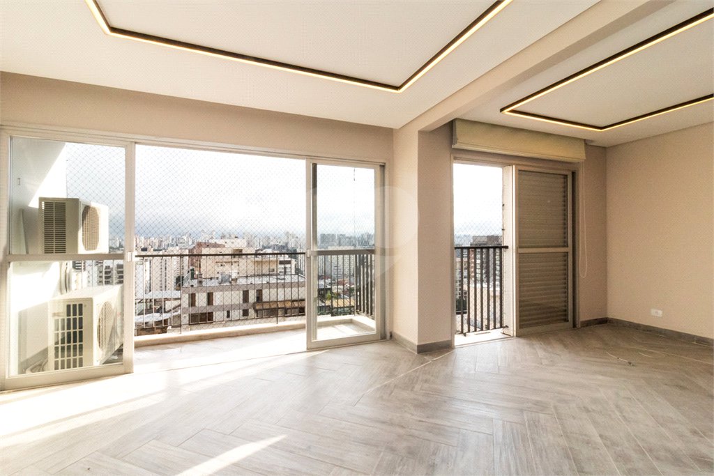 Apartamento à venda com 3 quartos, sendo 1 suíte,  em Indianópolis, São Paulo, SP