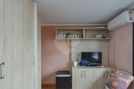 Casa à venda com 4 quartos em Socorro, São Paulo, SP