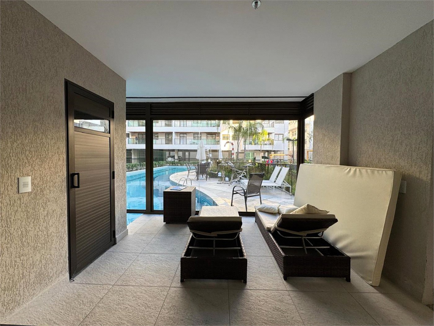 Apartamento à venda com 3 quartos, sendo 1 suíte, em Vila Nova, Cabo Frio, RJ