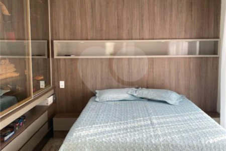 Casa à venda com 3 suítes no condomínio Campos do Conde I, Paulínia - SP
