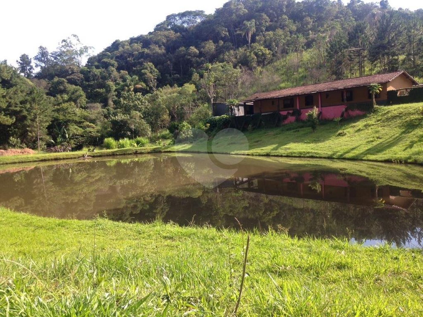 Casa à venda com 6 quartos, sendo 2 suítes,  em Roseira, Mairiporã, SP
