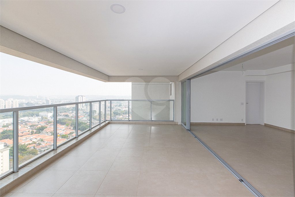 Apartamento à venda com 3 suítes em Jardim Marajoara, São Paulo, SP