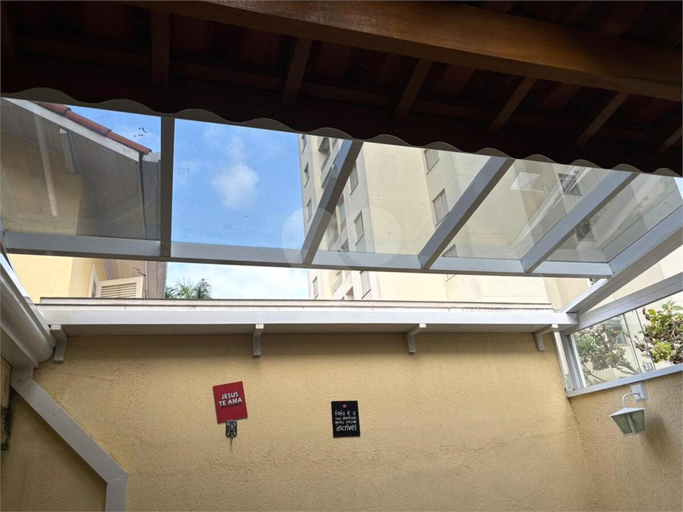 Casa à venda com 3 quartos, sendo 1 suíte, no condomínio Villagio Vicino, São Paulo - SP