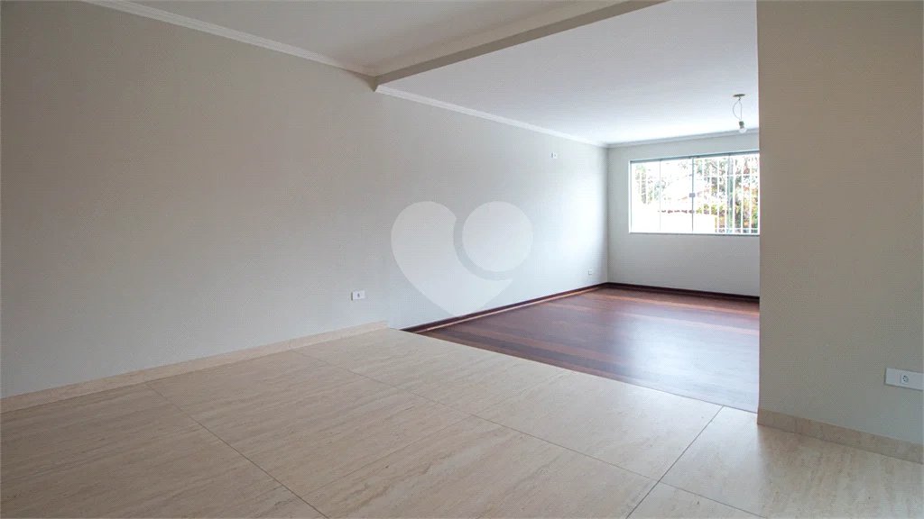 Sobrado à venda com 4 quartos, sendo 1 suíte,  em Jardim Peri Peri, São Paulo, SP