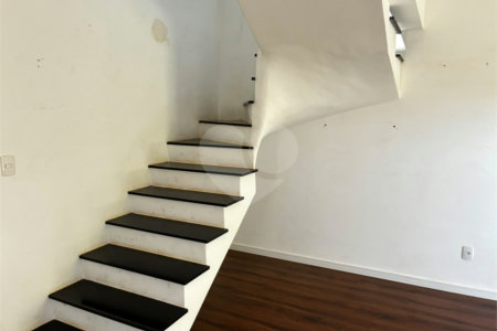 Casa para alugar com 3 quartos, sendo 1 suíte,  no condomínio Bella Roma, São Roque - SP