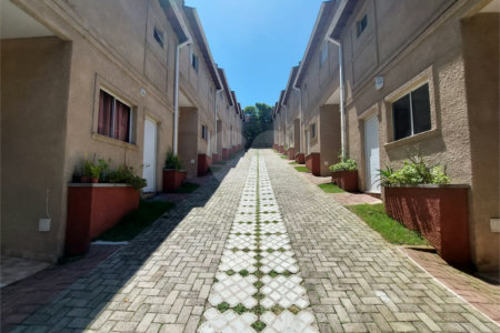 Casa para alugar com 2 suítes no condomínio Residencial Atucuri, São Paulo - SP