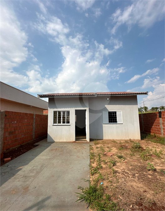 Casa à venda com 2 quartos em Residencial Solaris, Ponta Porã, MS