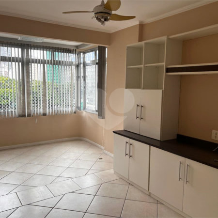 Apartamento à venda com 3 quartos, sendo 1 suíte, em Água Branca, São Paulo, SP