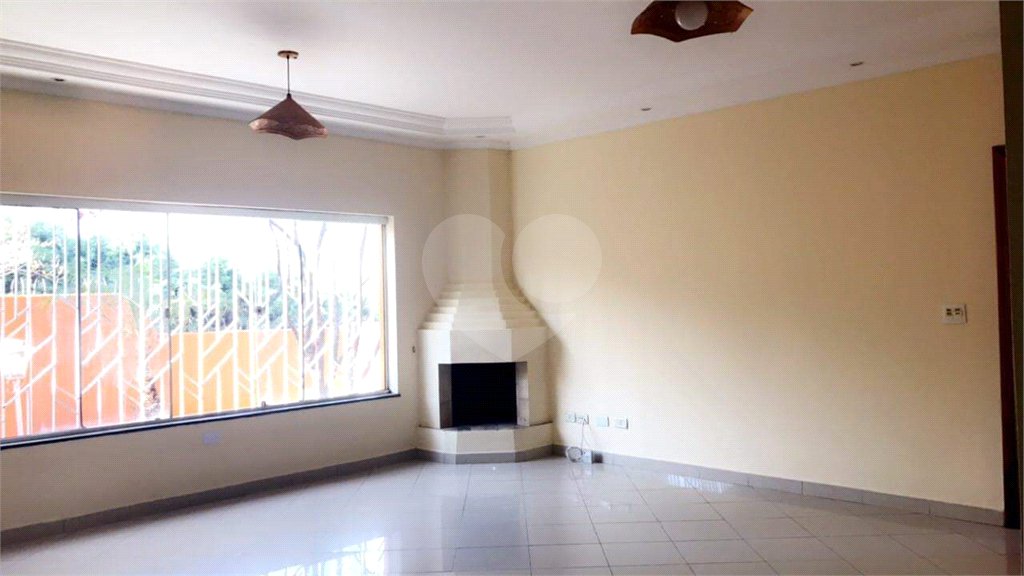 Casa Térrea à venda com 3 quartos, sendo 2 suítes,  em Vila Avaí, Indaiatuba, SP