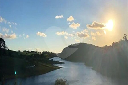 Sítio à venda com 6 quartos, sendo 4 suítes,  em Sebandilha, Mairinque, SP