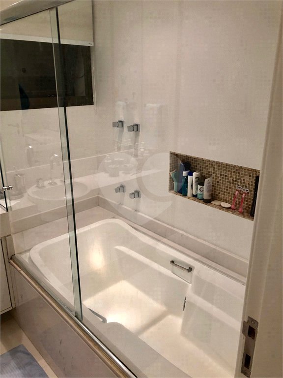 Apartamento à venda com 3 suítes em Tatuapé, São Paulo, SP