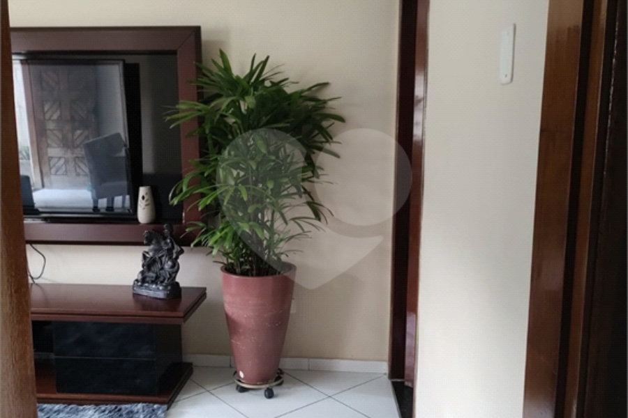 Sobrado à venda com 2 suítes em Vila Carrão, São Paulo, SP