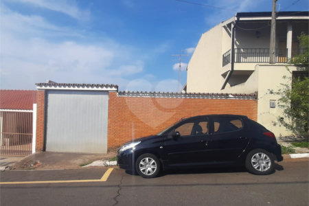 Casa à venda com 3 quartos, sendo 1 suíte, no Centro, Vinhedo, SP