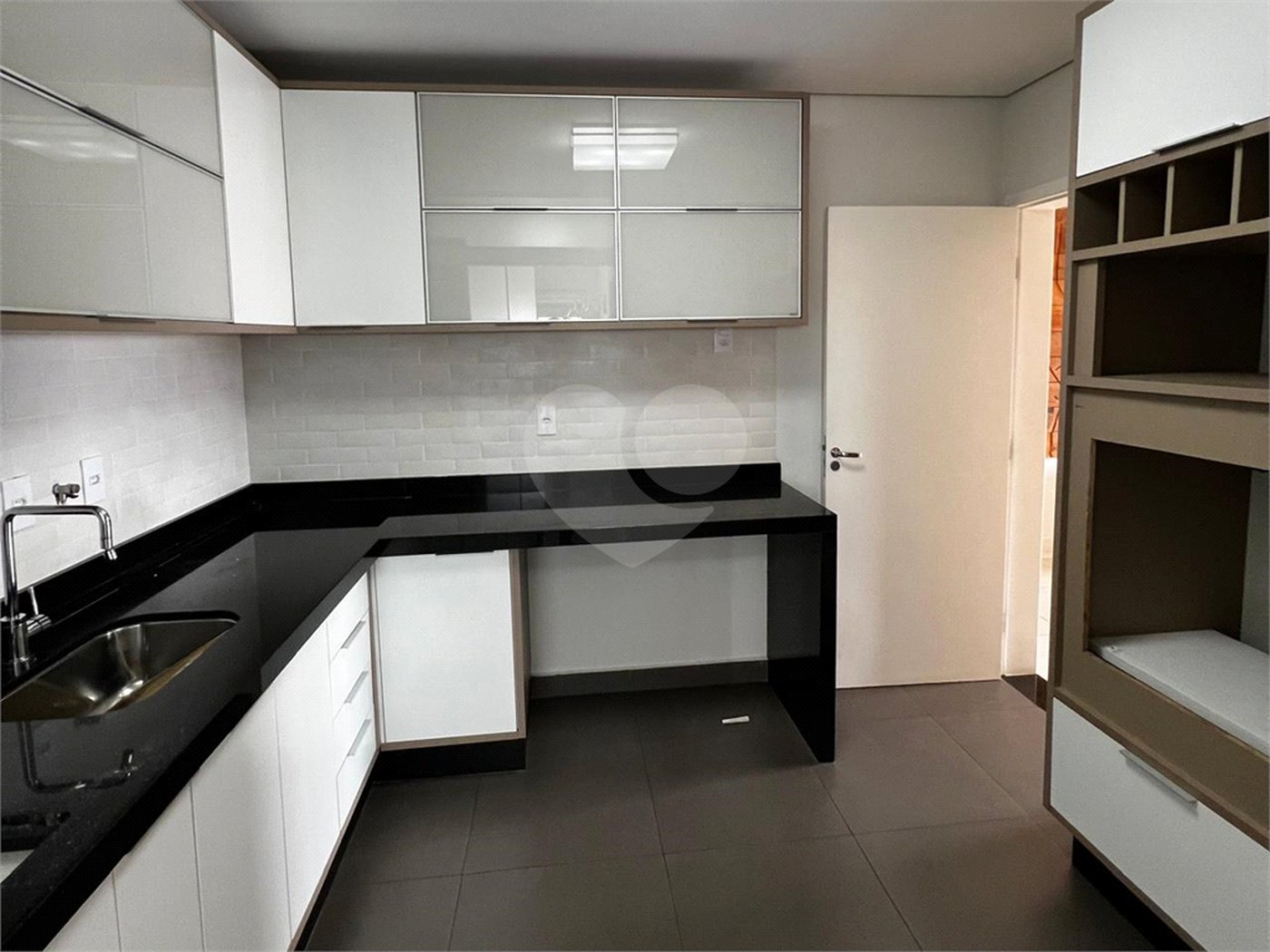 Apartamento à venda com 2 quartos, sendo 1 suíte, no Centro, Itapetininga, SP