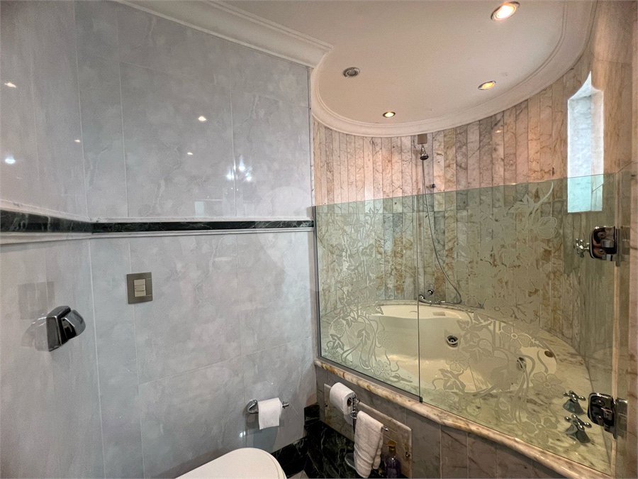 Apartamento à venda com 4 quartos, sendo 2 suítes, em Jardim Anália Franco, São Paulo, SP