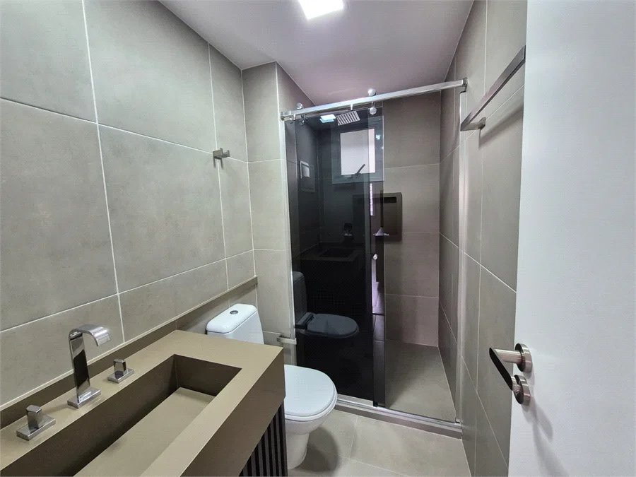 Apartamento à venda com 4 quartos, sendo 2 suítes,  em Jardim Vazani, São Paulo, SP