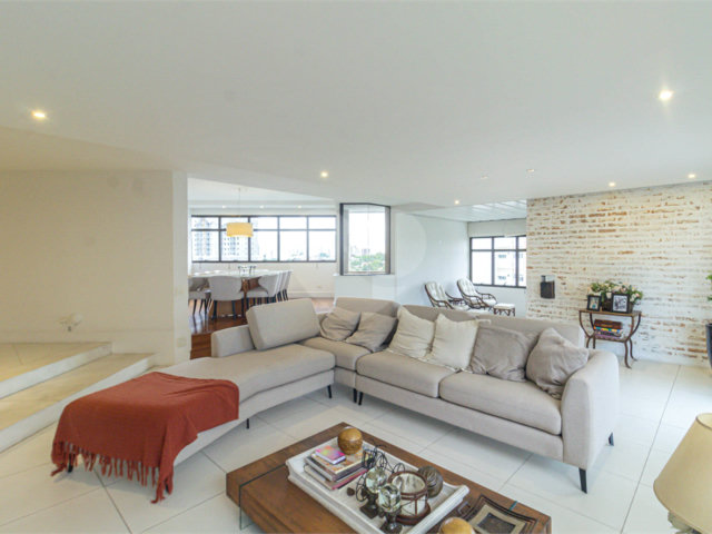 Apartamento à venda com 4 quartos, sendo 3 suítes,  em Campo Belo, São Paulo, SP