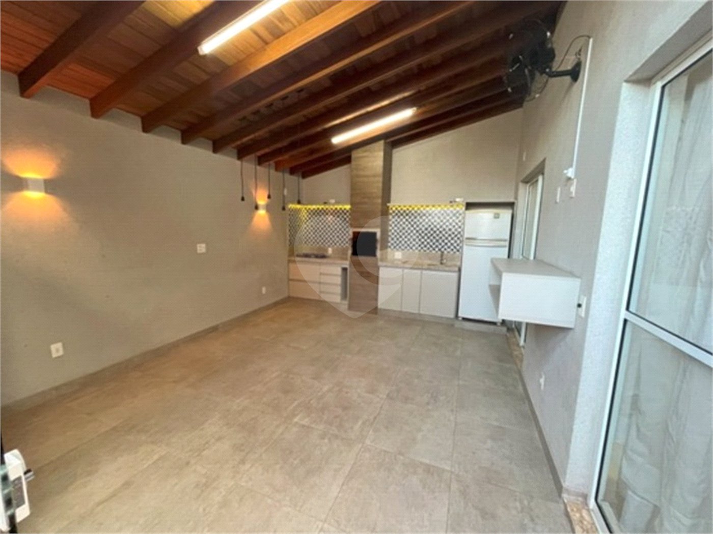 Casa à venda com 3 quartos, sendo 1 suíte,  no condomínio Buonna Vitta, Jundiaí - SP