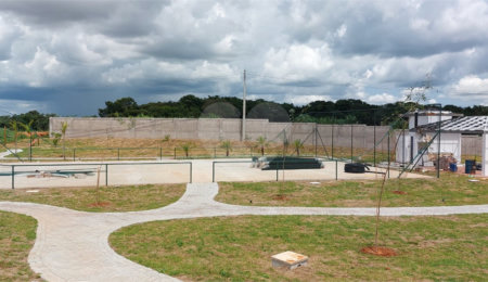 Terreno à venda no condomínio Portoville Praças do Haras, Atibaia - SP